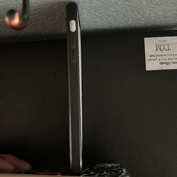 iPhone XR (10) phone case - Picture 2 of 4